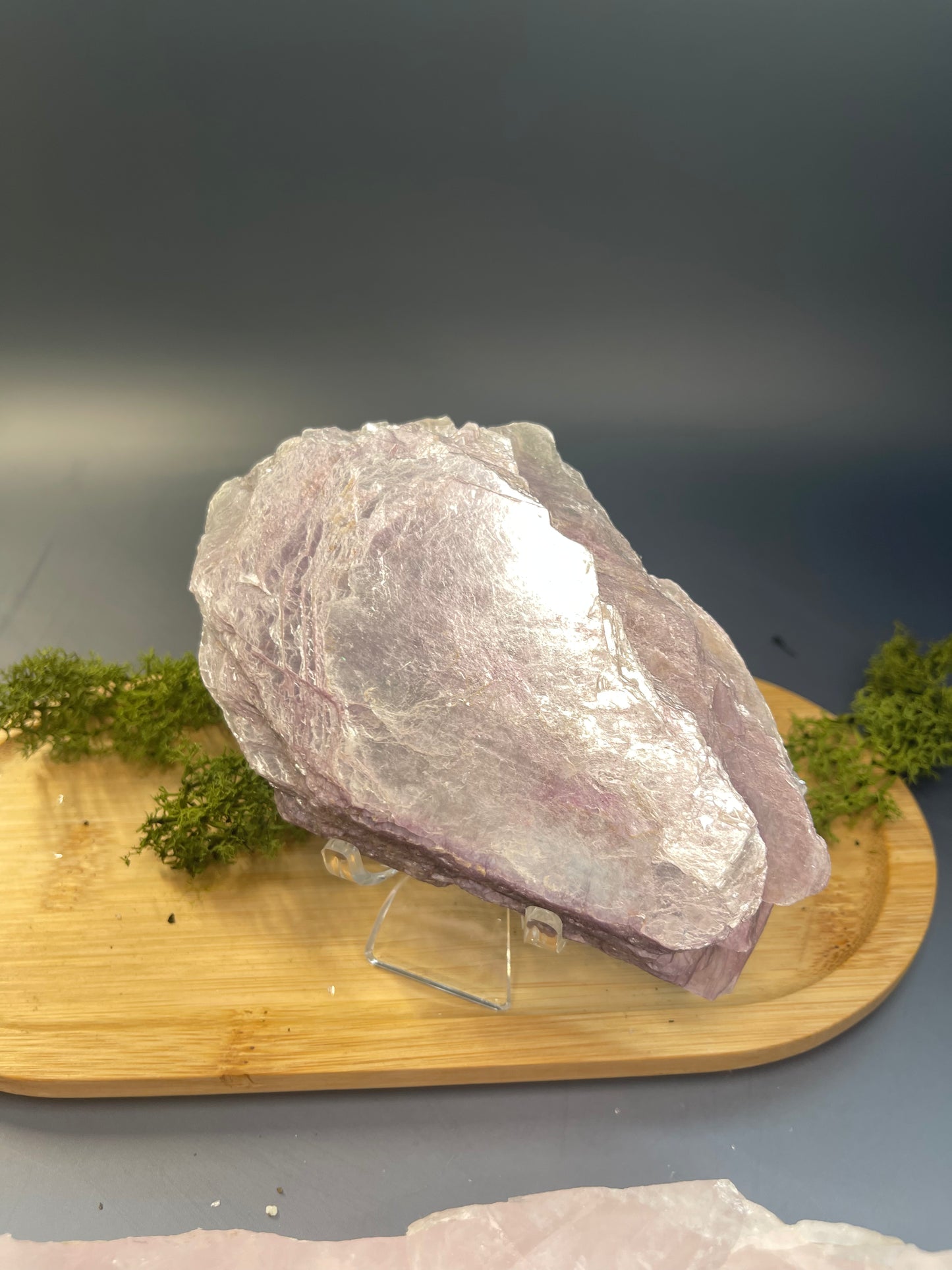 SCHIMMERNDE LEPIDOLITH GLIMMER IN LILA MIT SILBER - 370 g