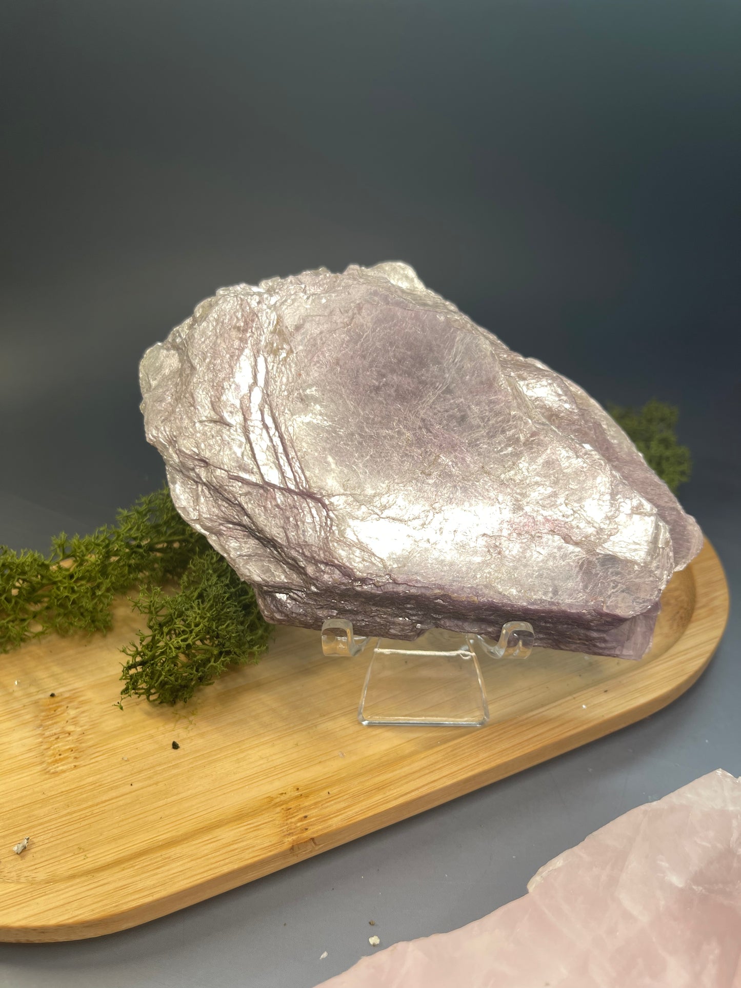 SCHIMMERNDE LEPIDOLITH GLIMMER IN LILA MIT SILBER - 370 g