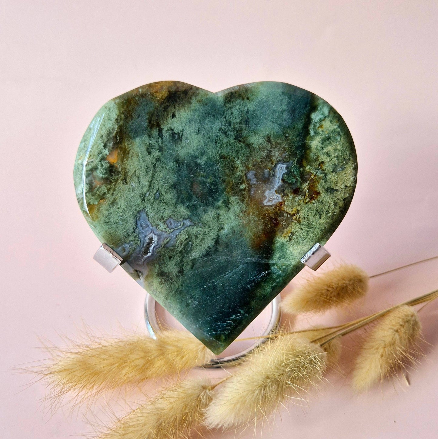 DRUZY MOOSACHAT HERZ AUF METALLSTÄNDER - 174 GRAMM