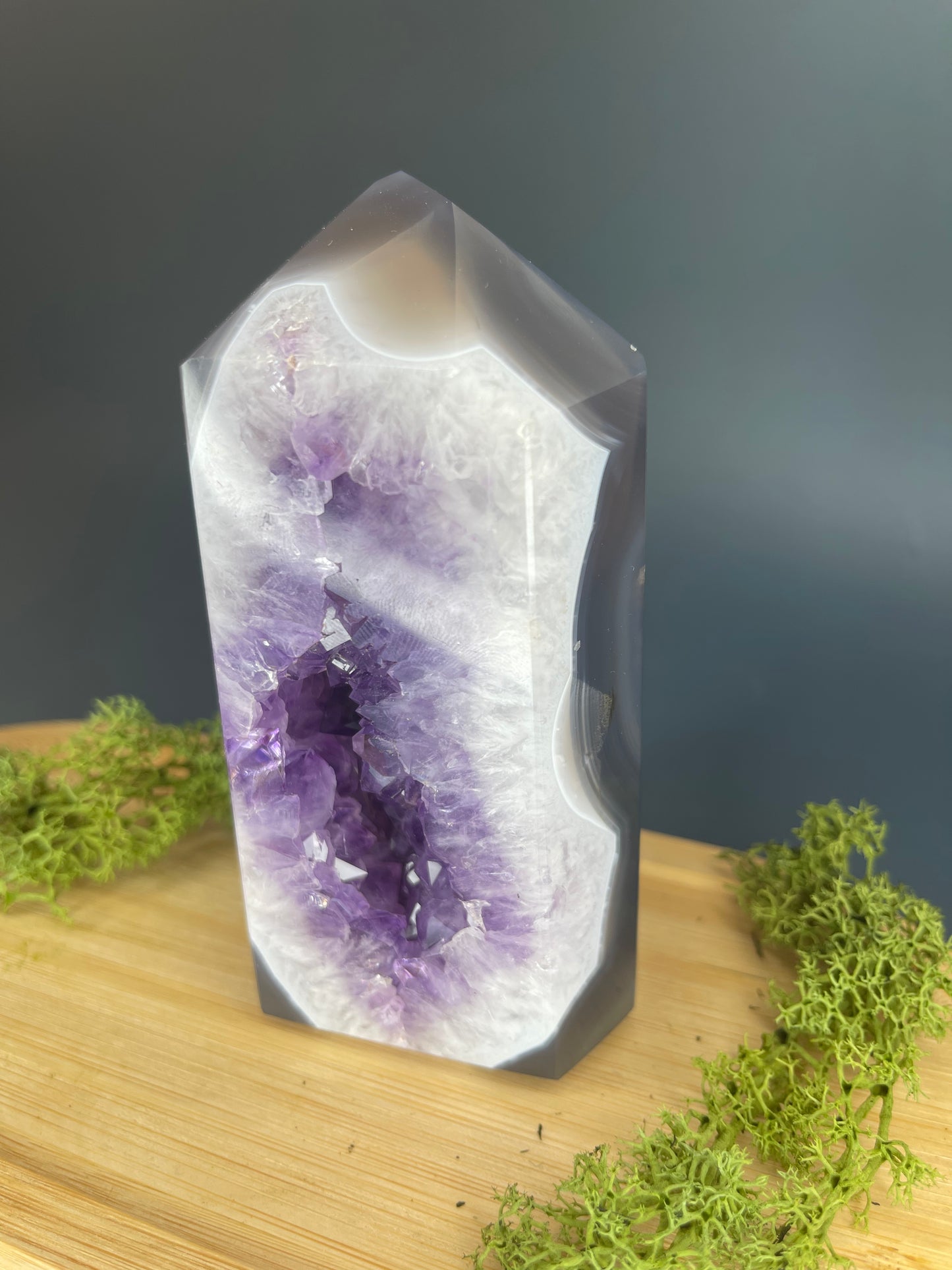 GEHEIMNISSVOLLE AMETHYST ACHAT DRUSE - 583g, 110 mm