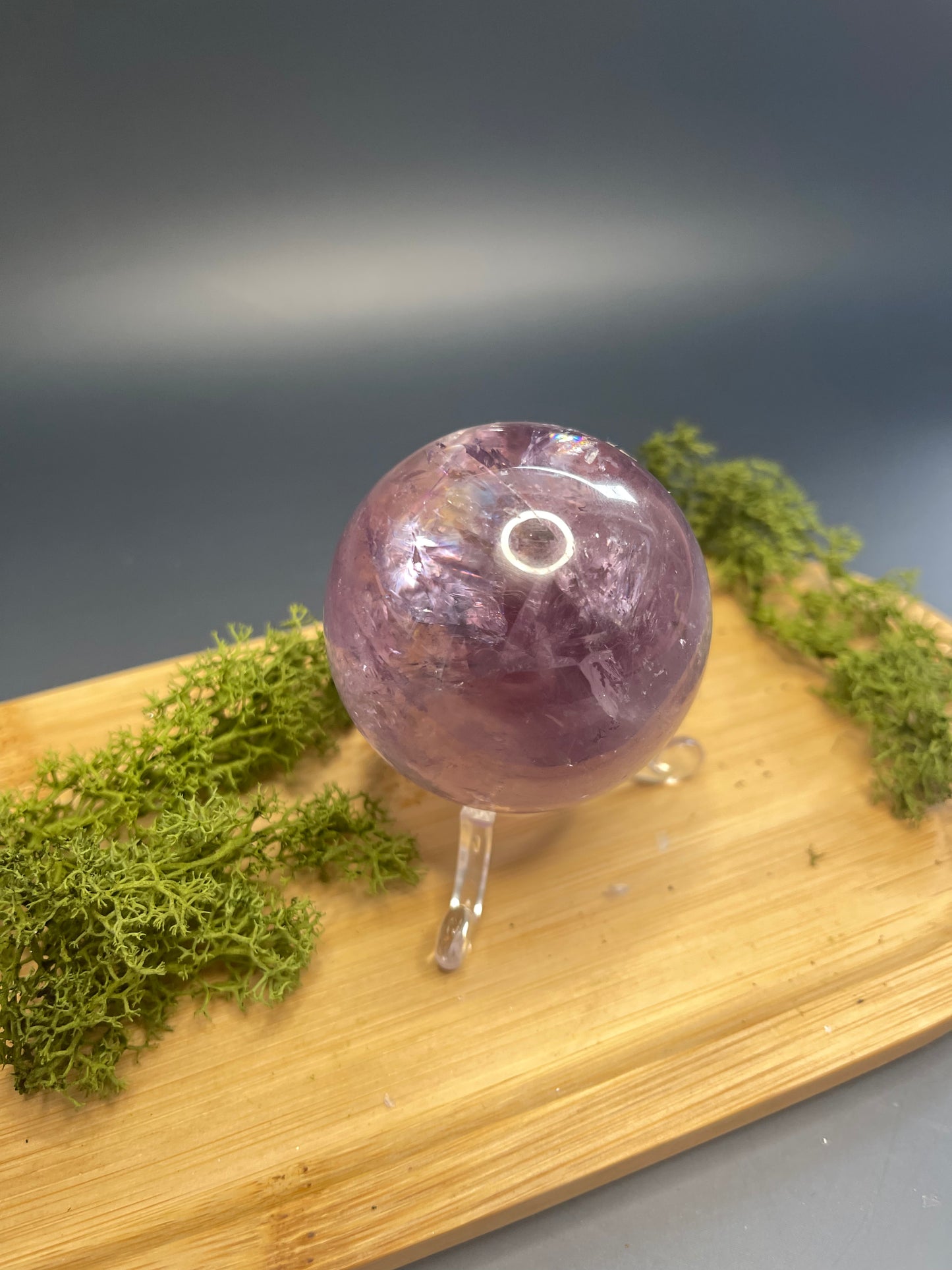 AMETHYST KUGEL MIT REGENBÖGEN - ca 184 g 50 mm
