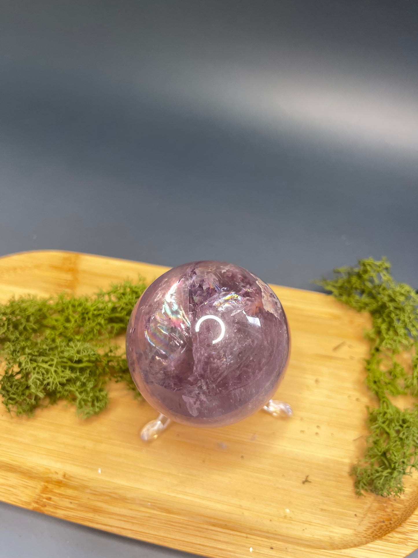 AMETHYST KUGEL MIT REGENBÖGEN - ca 184 g 50 mm