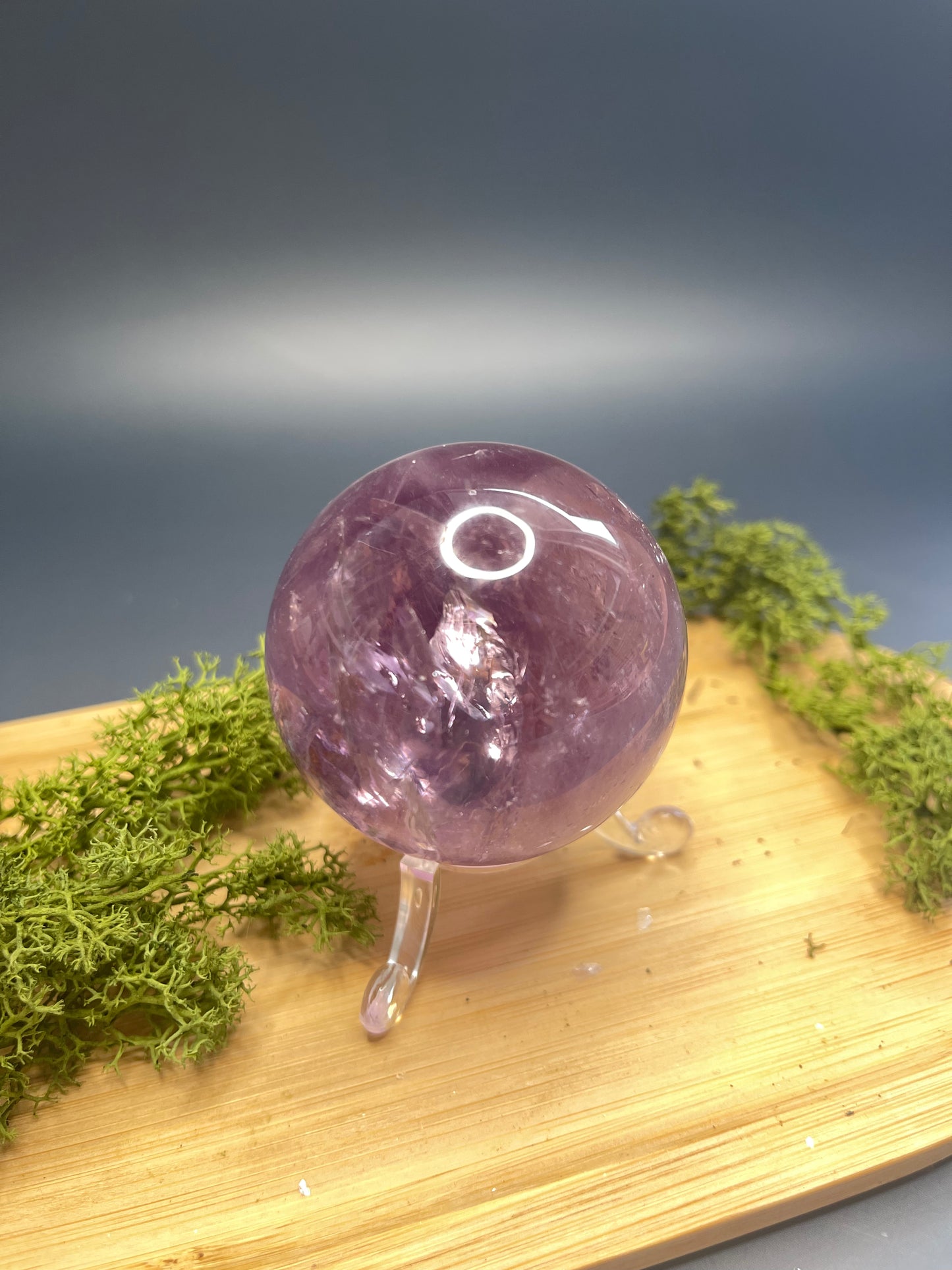 AMETHYST KUGEL MIT REGENBÖGEN - ca 184 g 50 mm