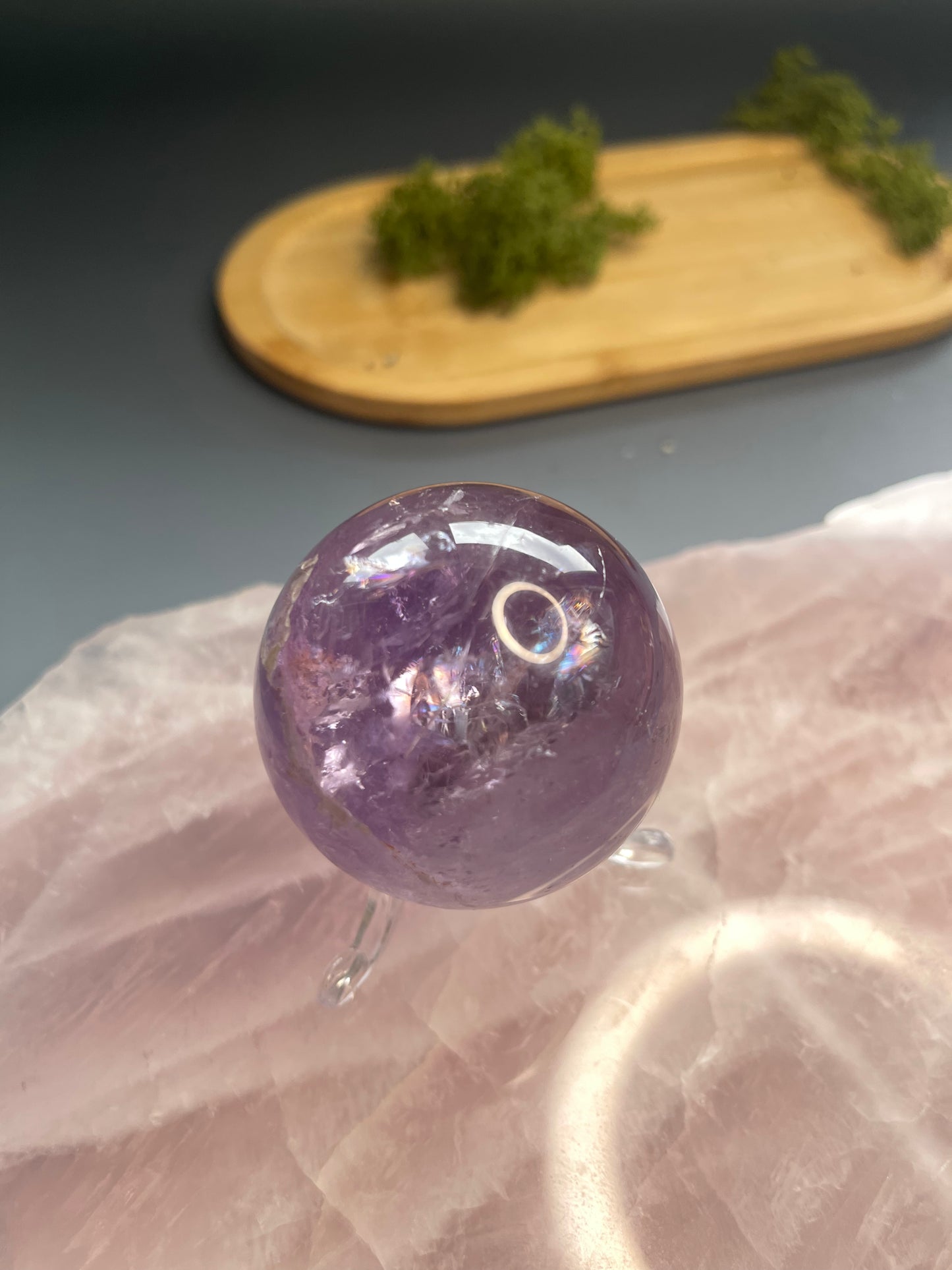 AMETHYST KUGEL MIT REGENBÖGEN - ca 184 g 50 mm